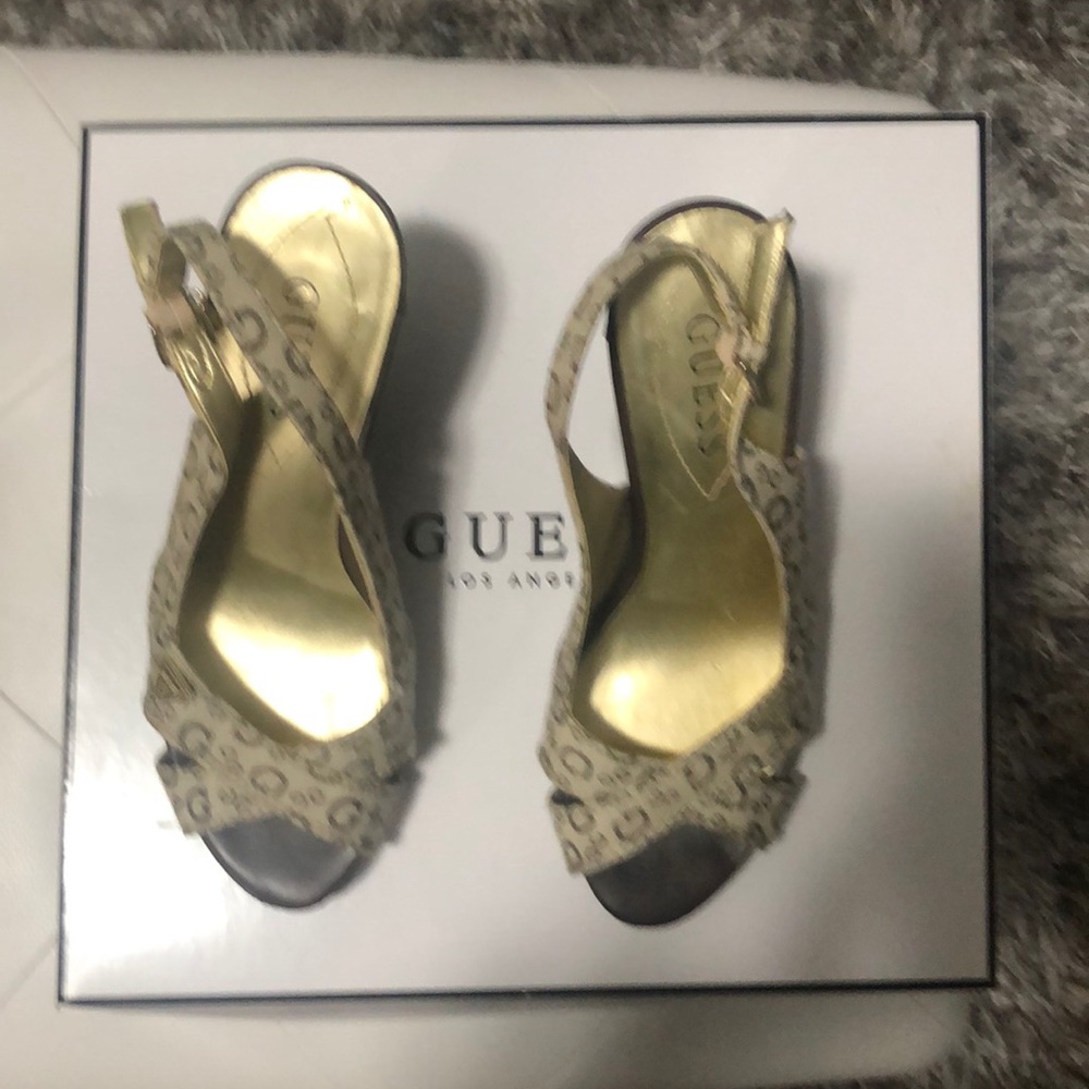 Shoes Platform Brand Guess ,size 7 ,color brown